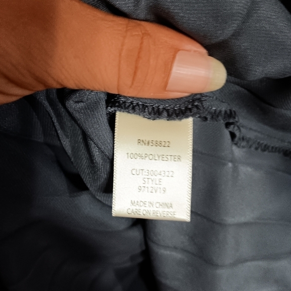 NWT Long gray pleated by max studio size Large - Picture 4 of 4